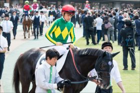 JRAきっての「ドS貴公子」川田将雅騎手のメンタルが心配……悪質な”肘打ち”に耐え、フォワ賞敗戦で”濡れ衣”を着せられた「忠犬」は今、何を思う