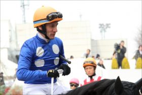 M.デムーロ「京都2200m」重賞5連勝なるか？ 今年・重賞騎乗オール「重賞未勝利馬」にもかかわらず、すべて「2番人気以内」の異常