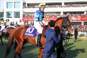 JRA三浦皇成「また波乱の主役」で大阪杯（G1）シュヴァルグランも期待大？ 近づく「初制覇」の足音