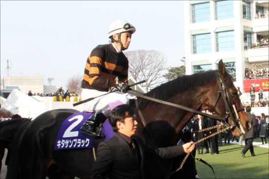 JRA武豊「落選」名誉挽回、藤田菜七子代役で心中複雑!?　 「最強牝馬世代」の裏で散った千直の桜【週末GJ人気記事ぶった斬り！】の画像2