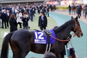 R.ムーア騎手「ゴタゴタ事情」に怒り爆発!? 有馬記念（G1）サトノクラウンが前走ジャパンCで大敗した「真相」は英国人の”手抜き”仕上げ？