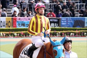 横山典弘騎手「モテモテ」ぶりにアエロリット陣営も焦り!? 重賞連勝ミスパンテールら「四股状態」ヴィクトリアマイル（G1）の鍵を握る男の決断は？