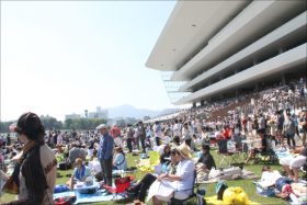 JRAと人気声優･花澤香菜＆みやぞんがコラボ！ 武豊×キズナのダービー「美声」実況の裏に見える策