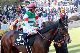 M.デムーロ「制裁王」の汚名返上宣言!? 2018年は「きれいに勝ちたい」と特別模範騎手を目指すも……