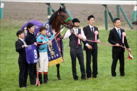 JRA2018総括「古馬混合編」3歳馬旋風吹き荒れる！ アーモンドアイ4冠にブラストワンピース躍動