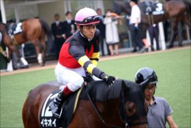 JRA 天皇賞・春（G1）ユーキャンスマイル岩田康誠から浜中俊に乗り替わり……　悲願のG1初制覇はダービージョッキーに託された