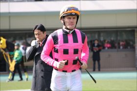 JRA「史上最弱外国人騎手？」ブロンデルいまだ未勝利で最終週。意地を見せられるか