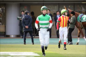 武豊「異常」な最大弱点とは……パスポート、スーツケース、さらには「車」!?