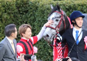 JRA松岡正海騎手「英語力」に絶賛の嵐！ 香港ウインブライト「平成最後の海外G1」勝利も「レースより驚いた」の声殺到!?