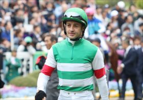 JRA・C.ルメール「全然違った」発言にブーイング!?　エプソムC（G3）良血レイエンダ「大変身」勝利も、”秘密兵器”使用「知らなかった」ファン続々……