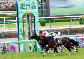 JRAサートゥルナーリア「期待ハズレ」で凱旋門賞（G1）挑戦に暗雲!? C.ルメール騎手ブラストワンピースとの新コンビ結成は”保険”か……