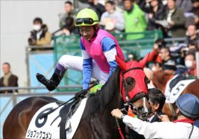 JRA川田将雅「51勝」独走も武豊「驚異の中身」で圧倒？ ルメールと「三つ巴」でリーディングが熱い