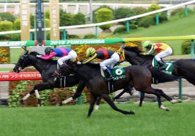 JRA石橋脩「ブレブレ騎乗」フィエールマン「超強い」評価も騎手に批判……狙っていた「青写真」もパー？