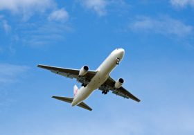 武豊「不安と期待」JRAが菊花賞から「アノ飛行機」導入!? 見据えるのは「審議・パトロール」の未来？