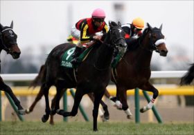 【武豊、ルメールの逆襲か!?】JRA大阪杯は「机男」北村友一が初のG1制覇で大波乱！桜花賞で「机男」に勝算は?