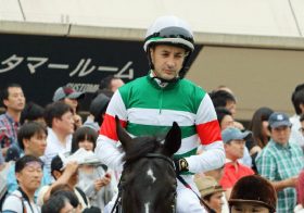 JRAルメール×キタサンブラックが6馬身圧勝デビュー！　「パワーアップしたら凄いことになる」父の主戦・武豊とのコンビ実現の可能性は？