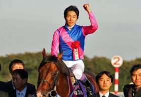武豊の天皇賞・秋（G1）7勝なるか……マカヒキも脱帽のキタサンブラックら「6勝」。そして「悲運」「不運」を振り返る