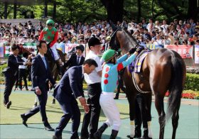 JRA「C.スミヨン短期免許」へ……ブエナビスタ斜行にエピファネイア伝説「もうこんな国こない！」から9年、世界トップが集結の秋