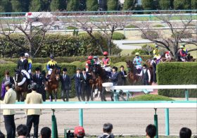 JRA2歳王者グレナディアガーズに思わぬ風評被害!? プロでも間違える“そっくりさん”にファンも大混乱……