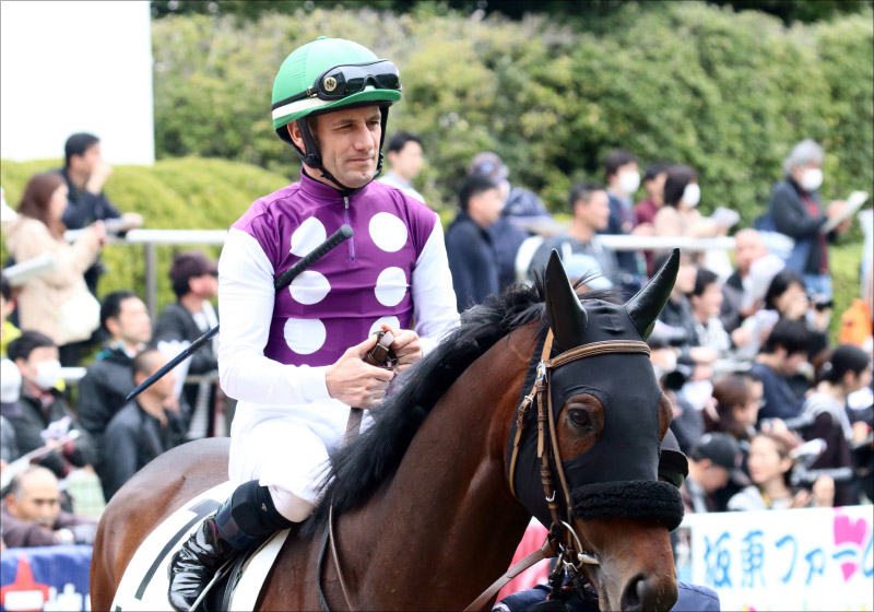 JRA堀宣行調教師「決別」M.デムーロに痛過ぎる仕打ち!? 「今まで乗った中で一番強い」最愛パートナー産駒で立場逆転…… 乗り替わったのは因縁の相手の画像2