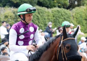 JRA・M.デムーロ騎手「ライバル離脱」も未勝利……戸崎圭太、三浦皇成不在の関東移籍もO.マーフィー騎手の壁