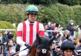 JRA三浦皇成「激怒」若手騎手の”自爆”騎乗にあわや大惨事!? 来週ローカル開催に周りの騎手は戦々恐々