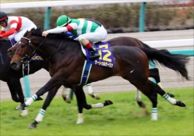 JRA宝塚記念（G1）C.ルメール「敗因は距離と馬場」サートゥルナーリア“雨らめし”、突然の豪雨に伸びを欠き4着……復権の秋へ課題山積み