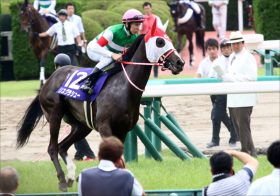 JRAリスグラシュー「豪超高額G1参戦」決定！　矢作師「挑戦理由」語る