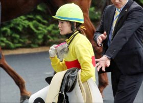 JRAマーメイドS（G3）「雨予報」で藤田菜七子が急浮上!? 12年ぶりの極悪馬場決戦「193万馬券」が飛び出した大波乱再び