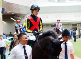 JRA打倒テーオーケインズへ「最強3歳世代」からの刺客!? 「強いのは、わかっていた」遅れてきた超新星が7馬身圧勝で3連勝！