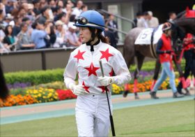 JRA「101連敗中」藤田菜七子にビッグチャンス!? 逆襲の2022年はブラック企業も真っ青の小倉から…「深刻な騎手不足」が追い風に？