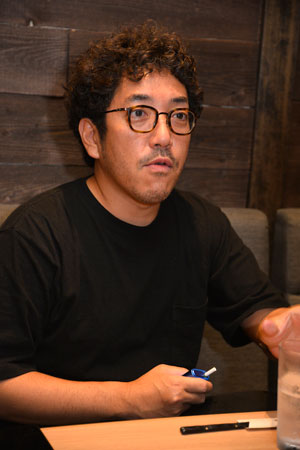 パチスロライター木村魚拓×麻雀Mリーガー滝沢和典が飲み談義!?　「じゃあ、飲みながらで！」業界トップランナーの“ぶっちゃけトーク”【Mリーグ開幕直前インタビュー】の画像1