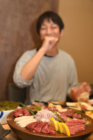 パチスロライター木村魚拓×麻雀Mリーガー滝沢和典が飲み談義!?　「じゃあ、飲みながらで！」業界トップランナーの“ぶっちゃけトーク”【Mリーグ開幕直前インタビュー】の画像8