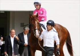 JRAまたして返り討ちM.デムーロ……。マイルCS（G1）サリオスで「倍返し」チャンス到来もリベンジは困難!? C.ルメールとの「決定的な差」とは