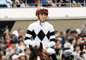 JRA京都金杯（G3）「何故」ダイアトニックはマイルに？ 適性見極めるC.スミヨン騎手と北村友一騎手の言葉