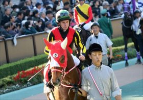 JRA・R.ムーア騎手「不振深刻」で見納めか……エージェント変更も空振り、モーリスなど堀厩舎との名コンビも未勝利で
