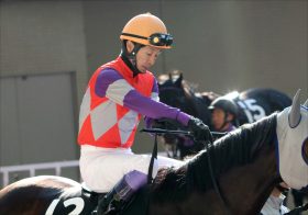 JRA武豊メイケイエール「出遅れ」は確信犯!? 阪神ジュベナイルF（G1）安藤勝己氏「ユタカちゃんが意図的に……」4着も工夫凝らした騎乗に賛辞続々！