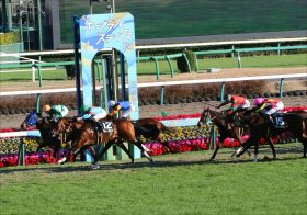 JRAホープフルS（G1）幻の3冠馬アグネスタキオンが実力を見せつけた「伝説級」の名勝負