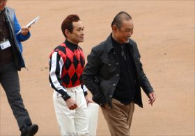 JRA伝説の穴騎手・江田照男「三連単672万馬券」演出！ 東西メインで「最低人気」激走の大波乱！