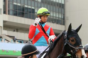 JRA京都金杯（G3）北村友一「申し訳ありませんでした」3番人気で出負け凡走……2020年「54連敗」の悪夢再び!?