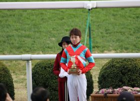 JRAデアリングタクト松山弘平騎手で「オークスOK」!? 騎手の持つ超絶回復力に期待大!!