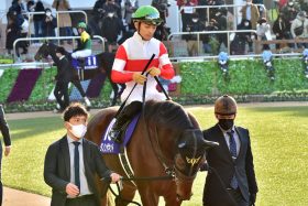 JRA川田将雅「ルメール王朝」に一矢……武豊、岡部幸雄ら3名だけが名を連ねるMVJを超える「騎手最高の栄誉」とは