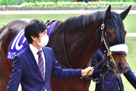 JRAレコード決着の「ツケ」がカレンブーケドール、ウインマリリンを破壊!? ジャパンC回避にエリザベス女王杯惨敗、強力牝馬2頭を襲った勇気ある挑戦の功罪