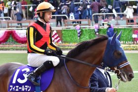 新種牡馬フィエールマン「18戦未勝利」の大苦戦…C.ルメールとデビューするG1・6勝馬の「孫」にかかる期待