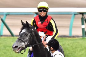 種牡馬ドゥラメンテ「最終世代」が2歳戦初白星！ 荒削りながら逃走劇を決めた「一番星」に期待する声