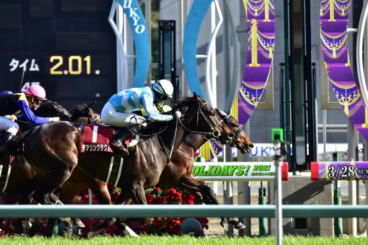 JRA「デアリングタクトの屈辱」から半年、またも許した大波乱……アンカツ「してやったりの展開」松若風馬「先行したいと思っていた」は当然の話？の画像2