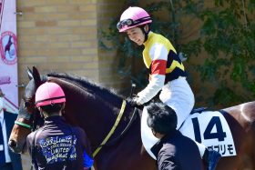 JRA今村聖奈、古川奈穂ら美人ジョッキーは「何故」勝てるのか？ 矢作芳人厩舎との関係性と福永祐一、岩田康誠との共通点……「2つ」知ってるだけで獲れた25万馬券の秘密