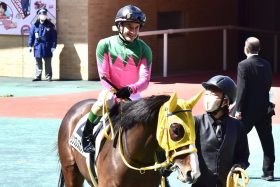 C.ルメール「働き方改革」でJRA全10場重賞制覇に王手！ 武豊ら過去６人が達成した「偉業、シーズンオフなしの日本競馬界の働き方に一石を投じるか？