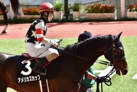 JRA「デアリングタクトの屈辱」から半年、またも許した大波乱……アンカツ「してやったりの展開」松若風馬「先行したいと思っていた」は当然の話？