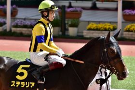 JRAは「全カット」天皇賞・春（G1）福永祐一初制覇も「放送事故」で口パク・インタビュー!? 約10秒“棒立ち”……NHKの律義さ「裏目」で悲しいハプニング